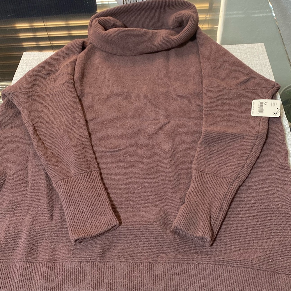 @@@FREE PEOPLE@@@ Free People Women’s sweater oversized. Size: XS